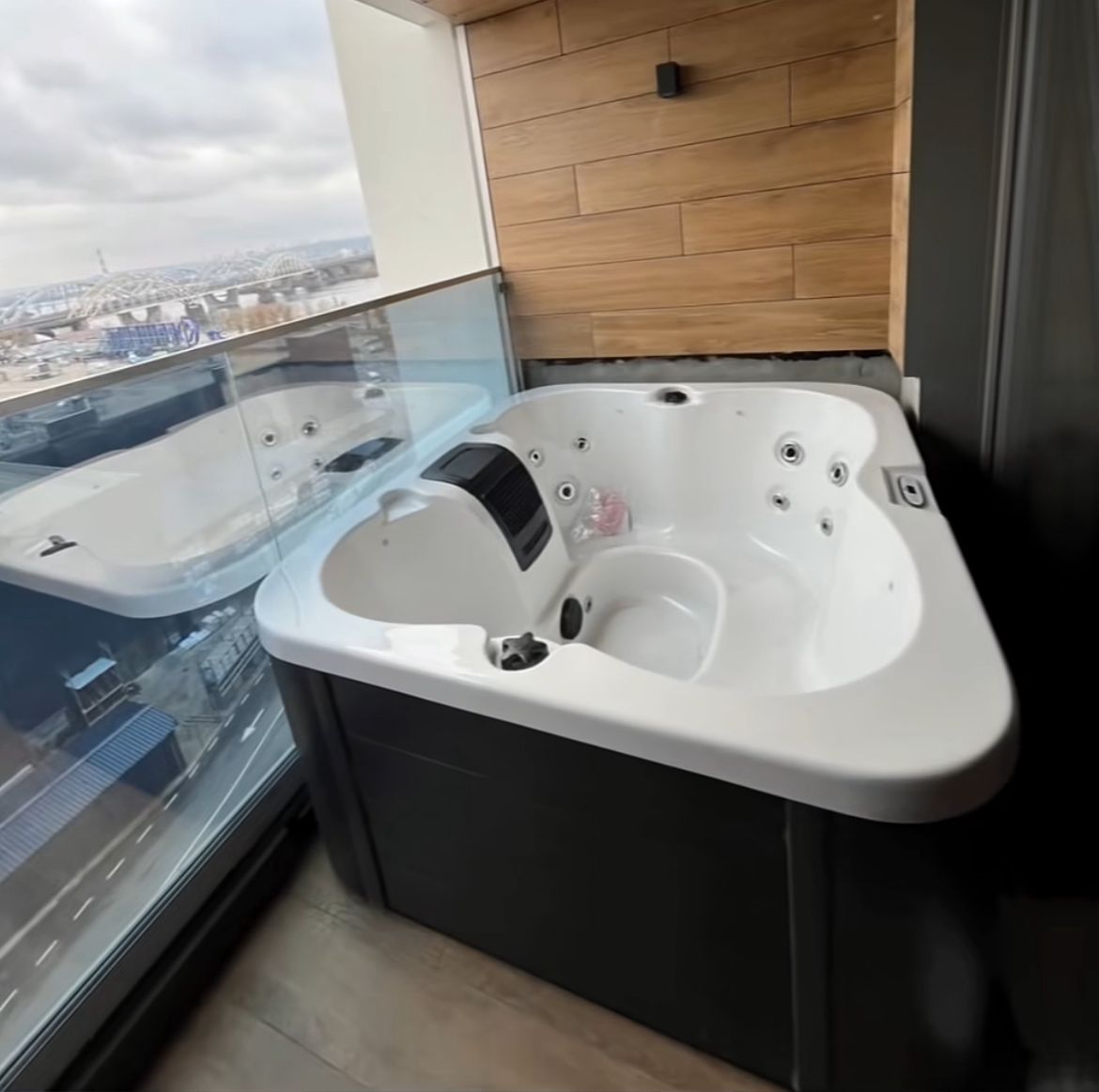 WhatsApp Image 2026-03-31 at dvdfgfd სპა აუზი Spark